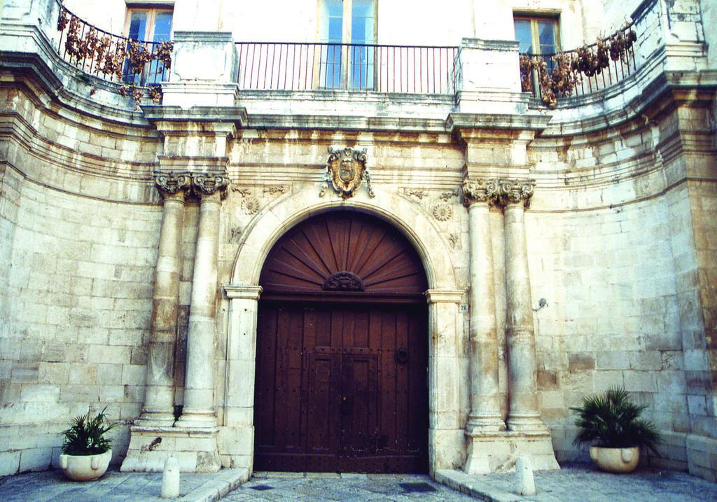 Palazzo Moccia Hotel Rutigliano Exterior foto